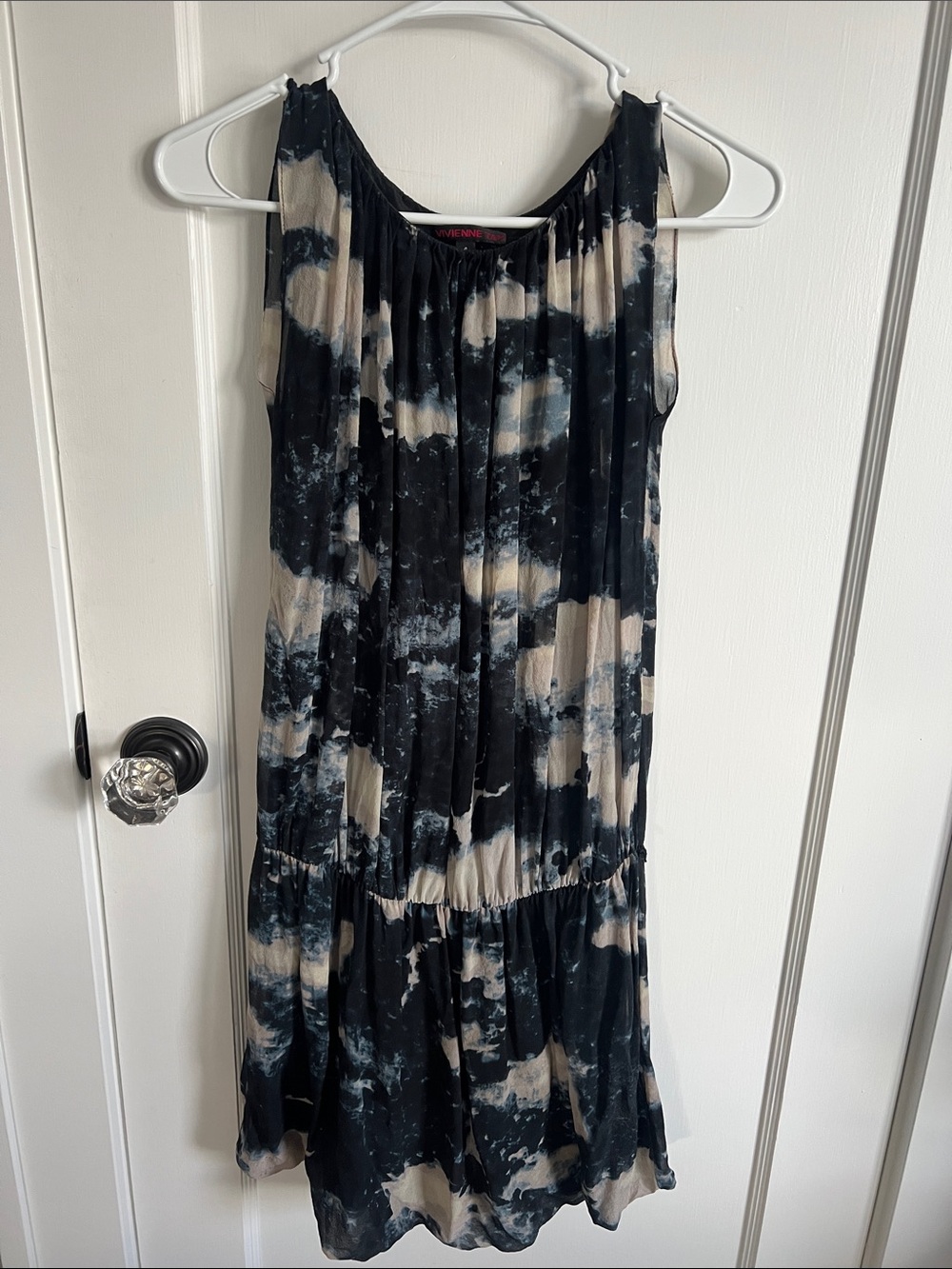 Sleeveless Tie-Dye Black and Cream Casual Dress silk 100